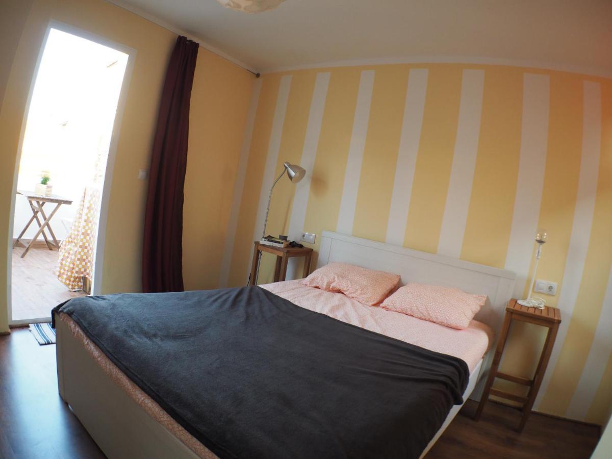 Cosy Appartment W/ Terrace In The Old City Centre Málaga Exterior foto